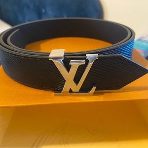 LV Womans Belt
